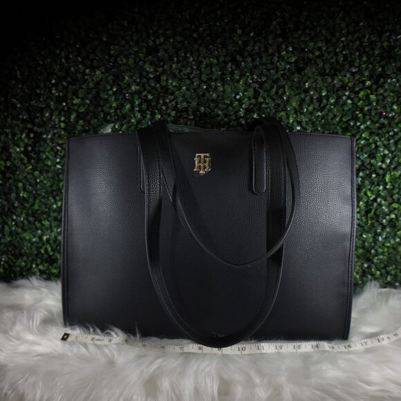 Tommy Hilfiger Tote - Picture 7 of 8